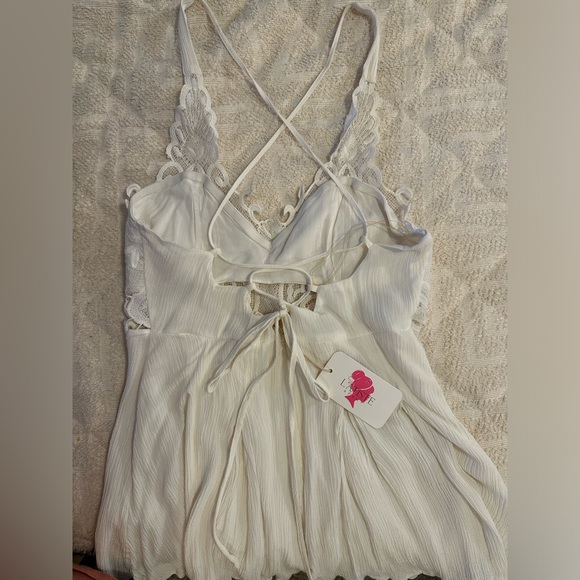 NWT, flowy white romper - Picture 2 of 4